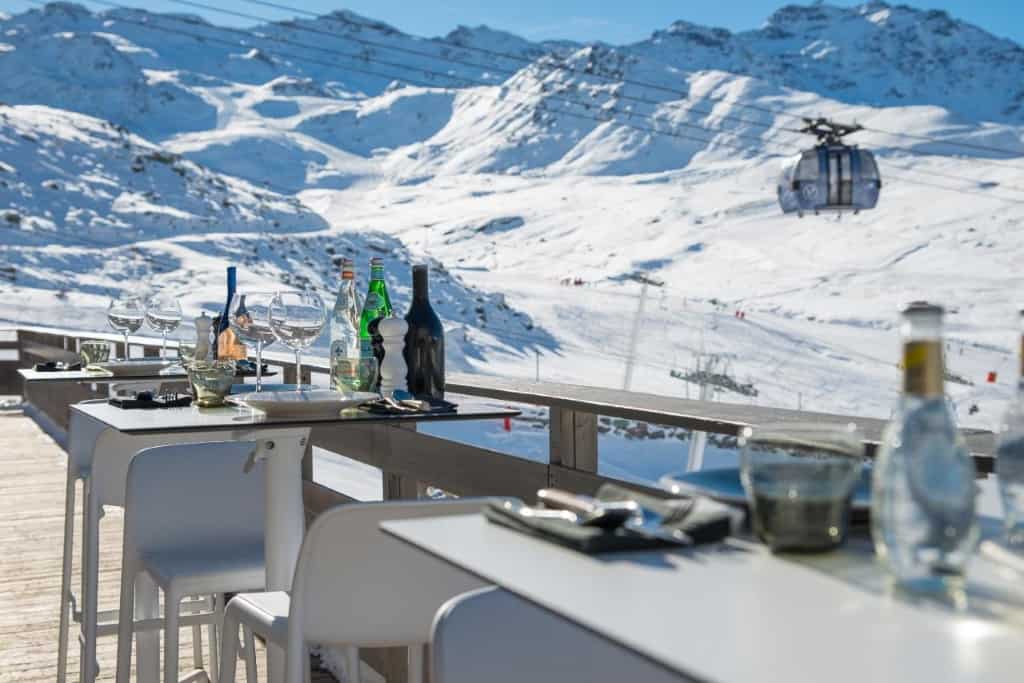 Fahrenheit Seven Val Thorens - a cool, lively and retro hotel perfect for partying Millennials and Gen Zs