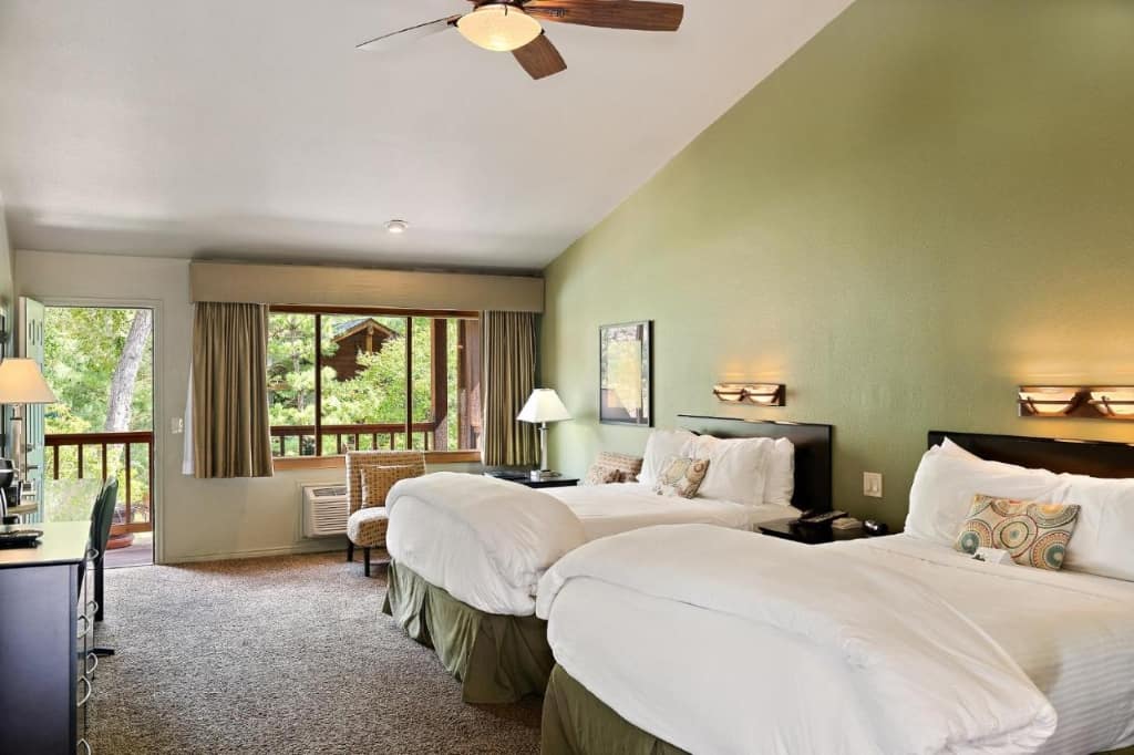 Flanigan's Inn - a modern, classic boutique resort within walking distance of the Zion National Park entrance