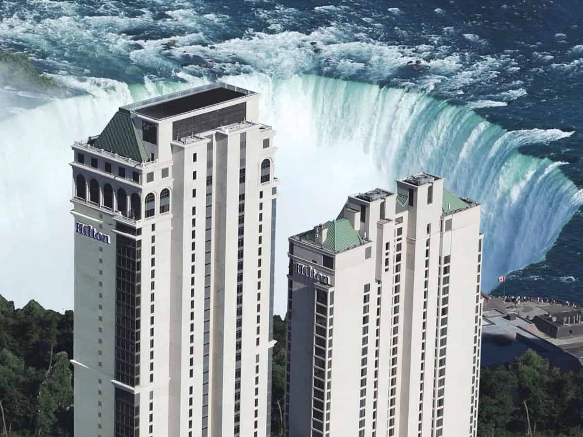 Hilton Niagara Falls Fallsview Hotel and Suites - a high-end place to stay in Niagara Falls