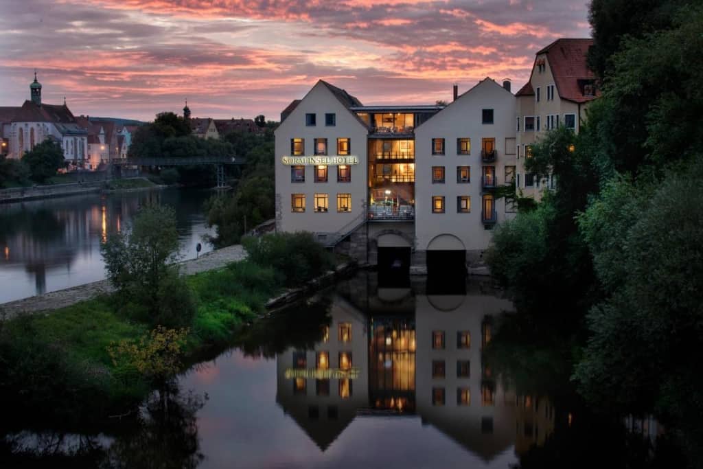 SORAT Insel-Hotel Regensburg - an elegant, quiet and 1930's-style hotel located on a small island along the river Danube