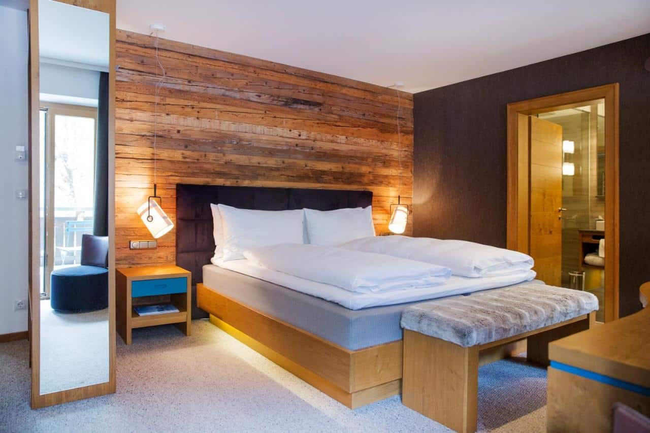 Valluga Hotel - a polished ski resort hotel1