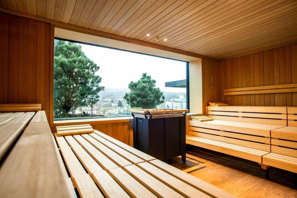aja Zürich - a modern, sleek and bright hotel featuring a rooftop garden and panoramic sauna