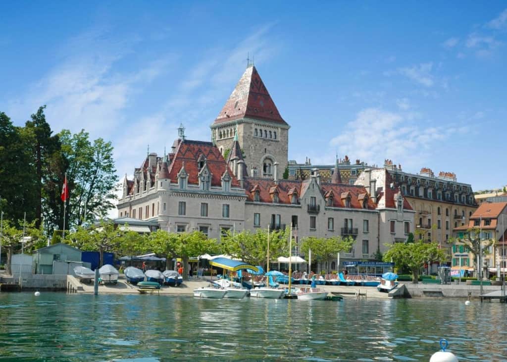 Château d'Ouchy - a tranquil, elegant and charming hotel providing spectacular views across Lake Geneva