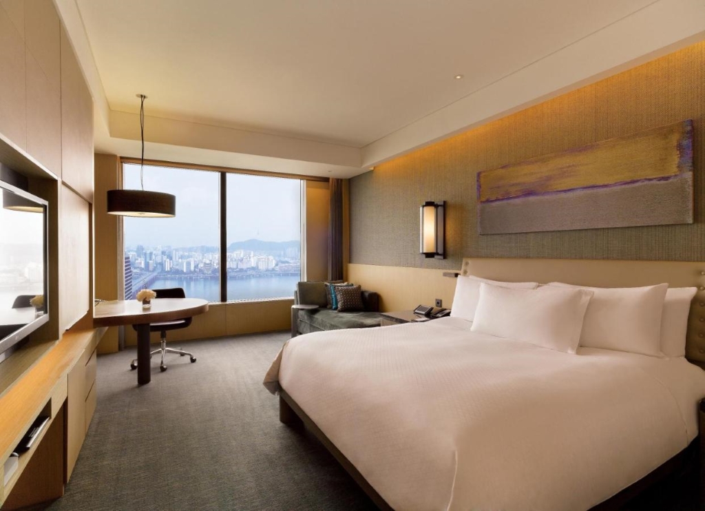 Conrad Seoul - a sleek, lavish and 5-star hotel within walking distance of local popular attractions