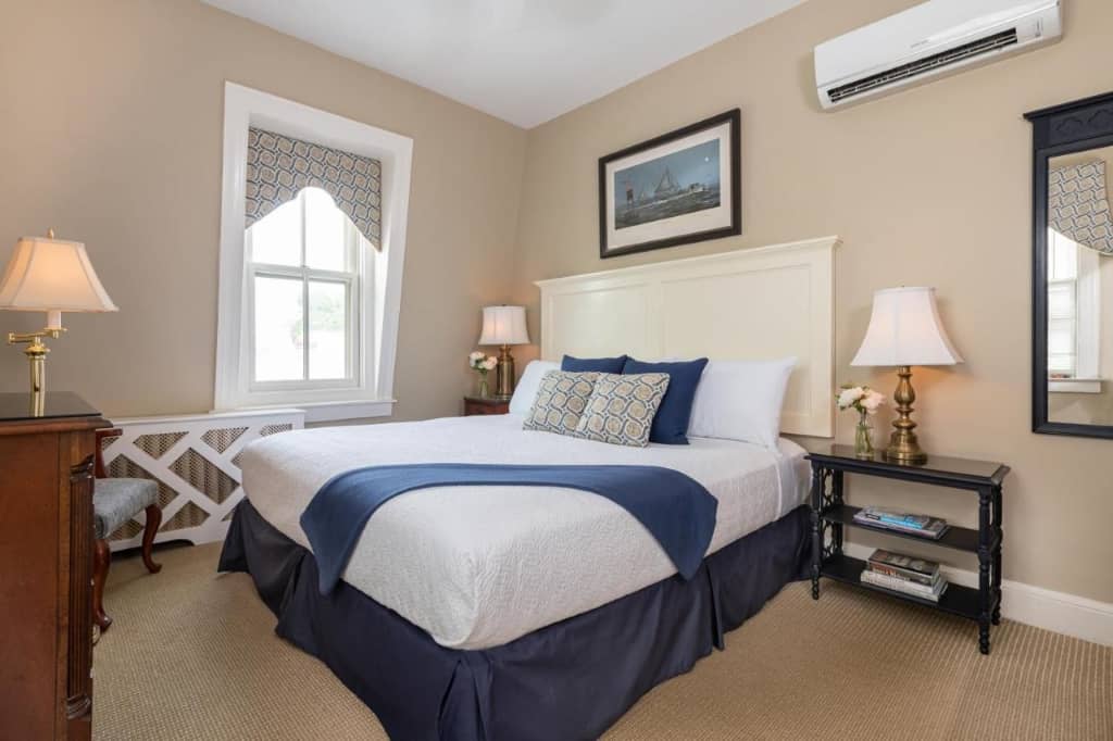 Flag House Inn - a lavish and elegant B&B with contemporary features, located in the heart of downtown Annapolis