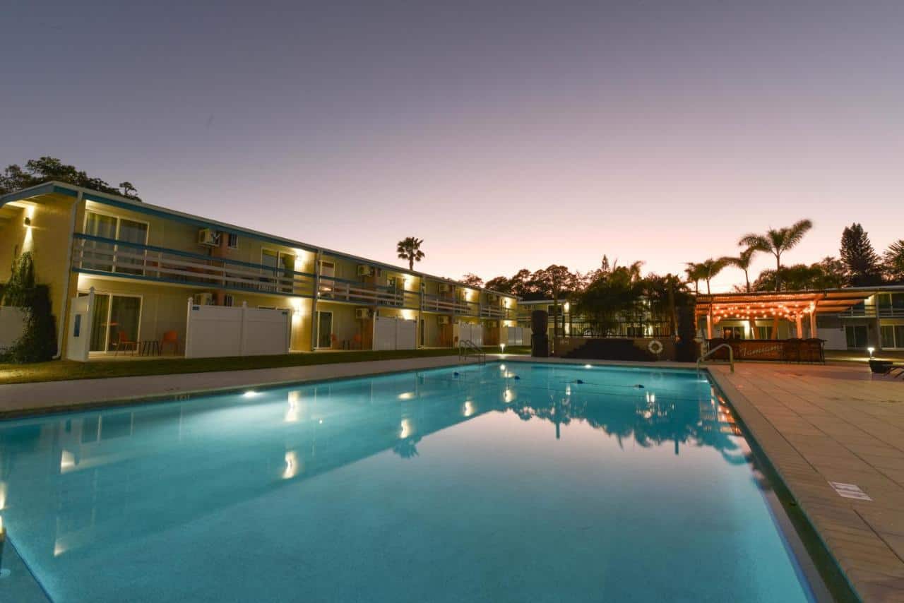 Golden Host Resort Sarasota - a cool and casual motel1