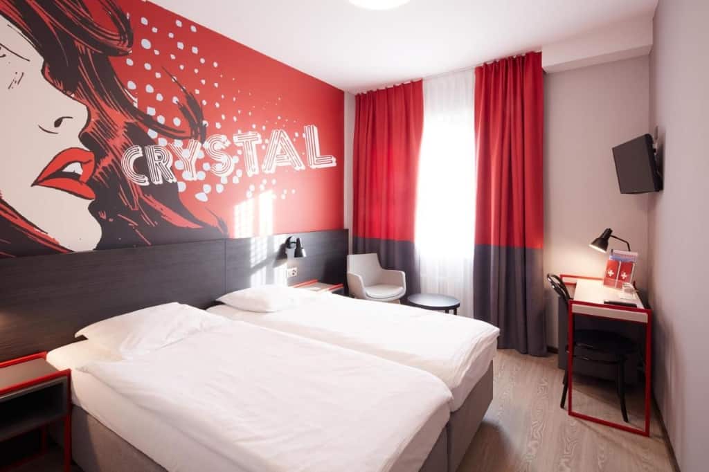 Hôtel Crystal - a themed, quirky and trendy accommodation steps away from popular local attractions