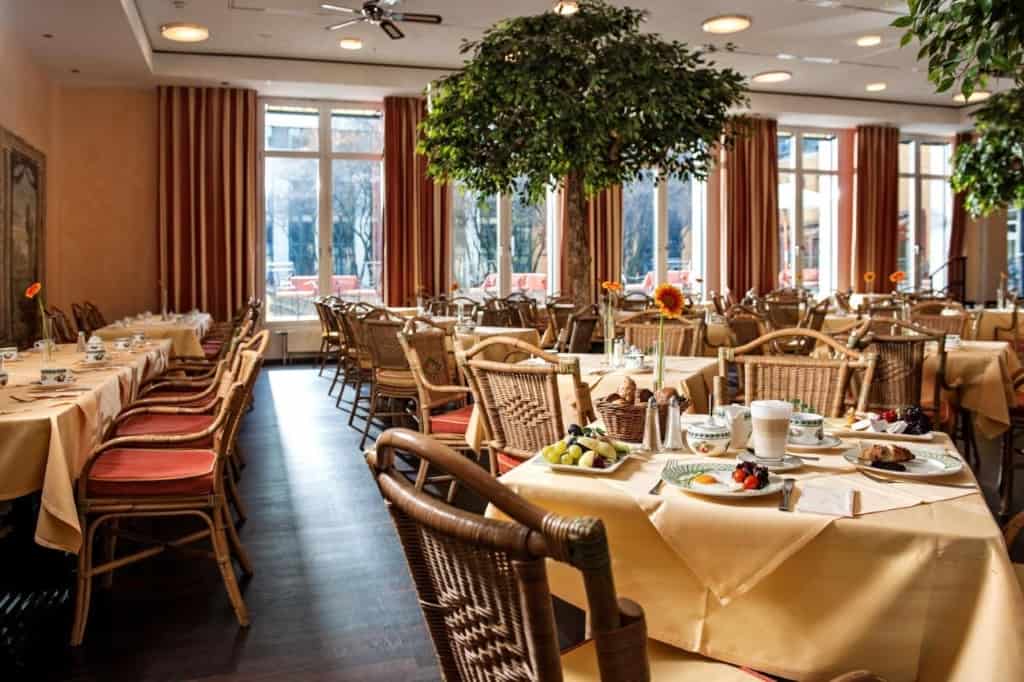 Hotel Elbflorenz Dresden - an Italian-style, beautiful and quiet hotel where guests can enjoy breathtaking panoramic views overlooking the city