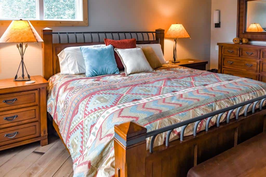 Lazy Bear Lodge - a traditional colorado style lodge3