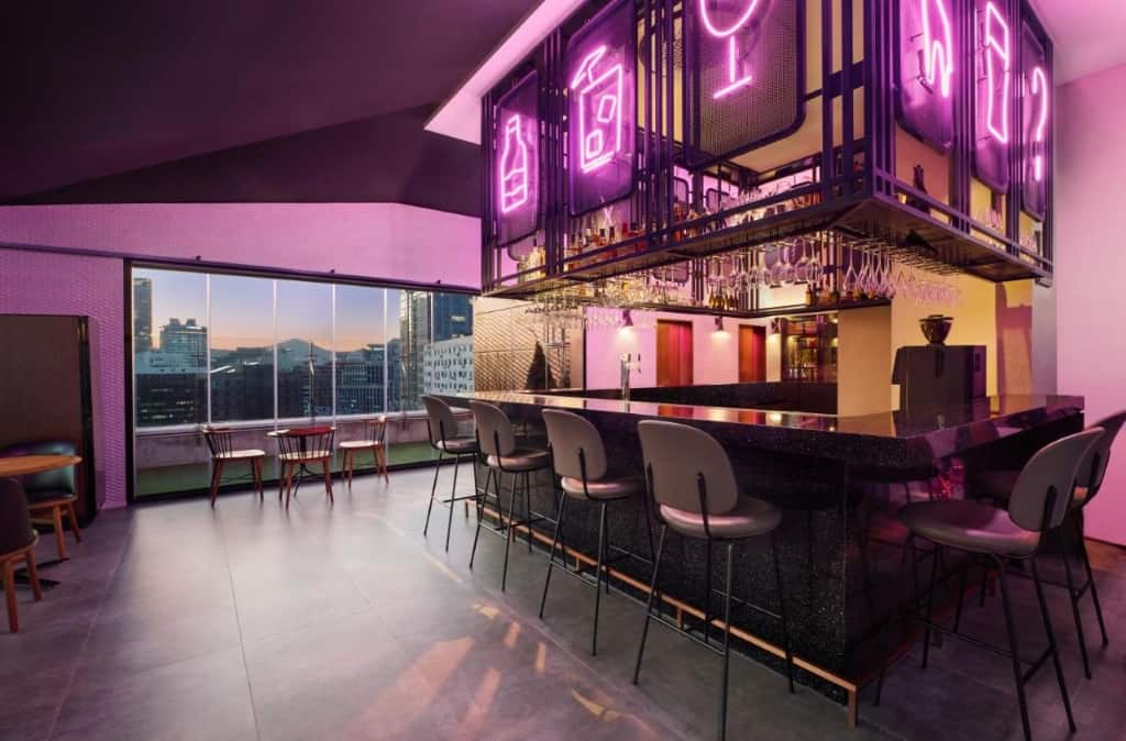 Moxy Seoul Insadong - a fun, stylish and cool accommodation featuring a rooftop bar with a vibrant atmosphere