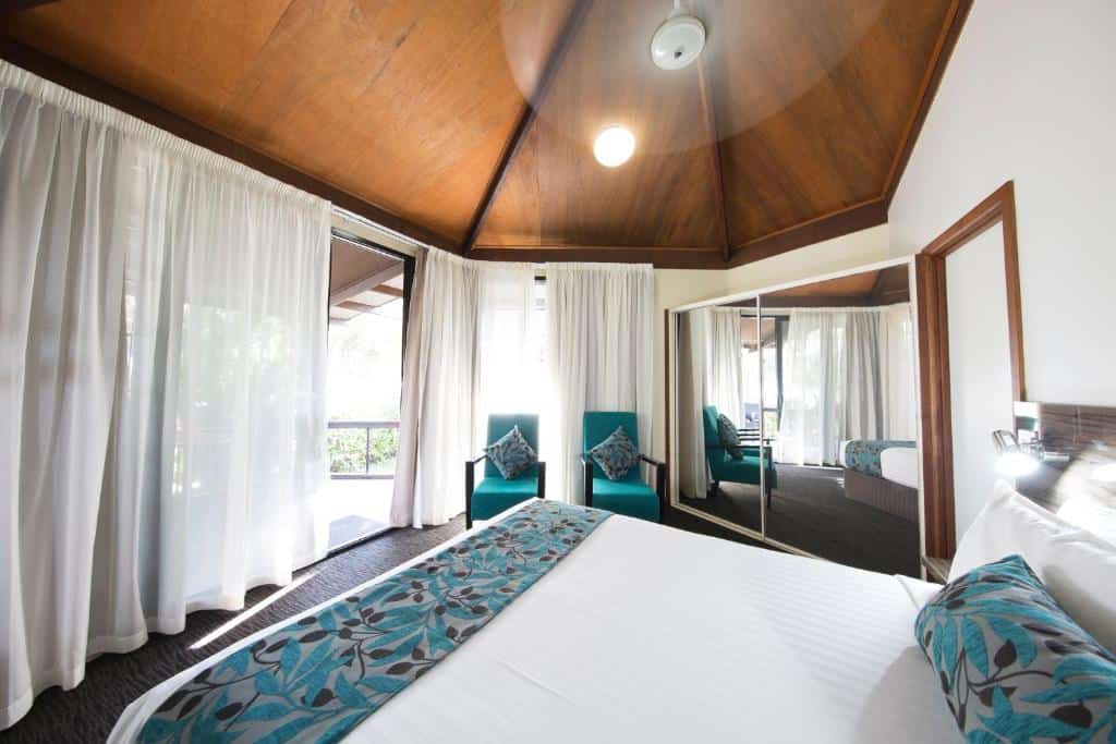 Palms City Resort - un hotel frumos și elegant3