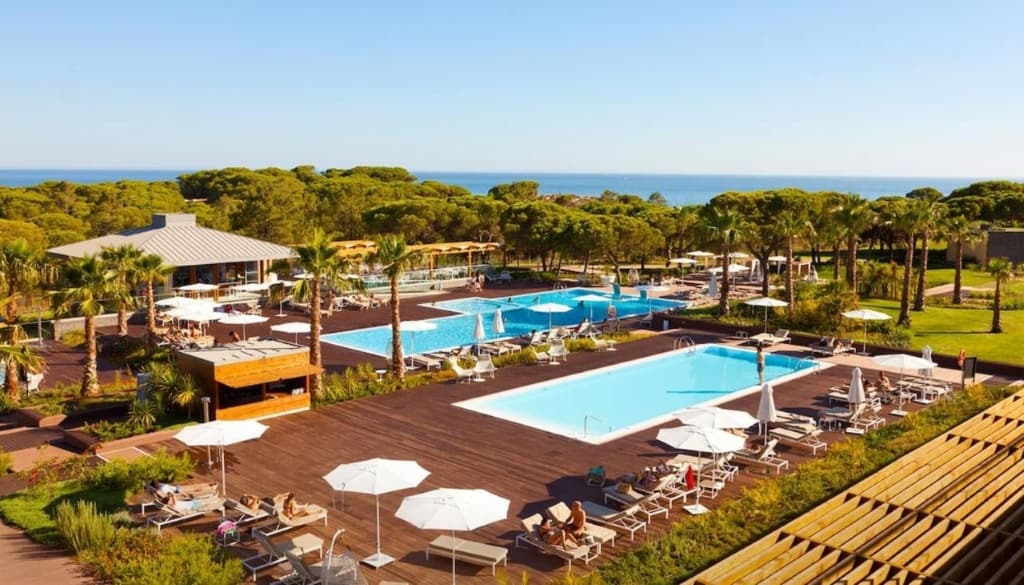 EPIC SANA Algarve Hotel - a fancy, 5-star and vibrant hotel where guests can experience the luxury of direct access to the beach