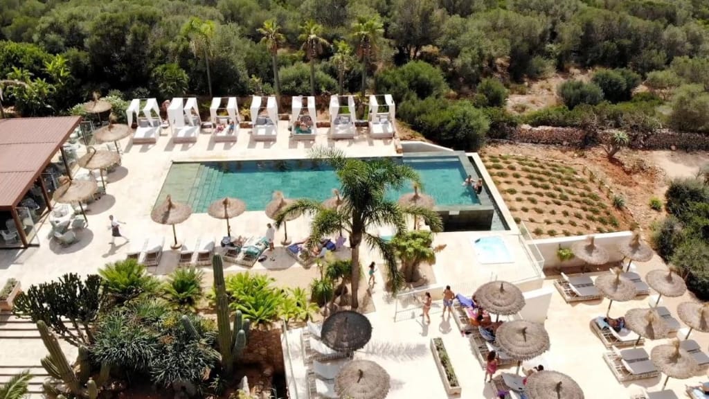 Finca Hotel Rural Es Turó - a bright, chic and quiet hotel located in the Mallorcan countryside, ideal for cycling and hiking