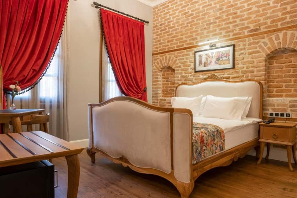 Hotel Lykia Old Town Antalya - a lavish, historic and peaceful B&B with an oceanfront location