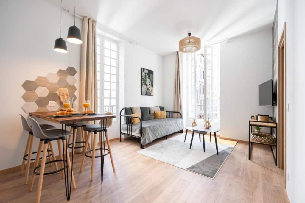 Les Petits Pavillons – Maison Mars - a stylish, bright and upscale accommodation in a location ideal for exploring around the city