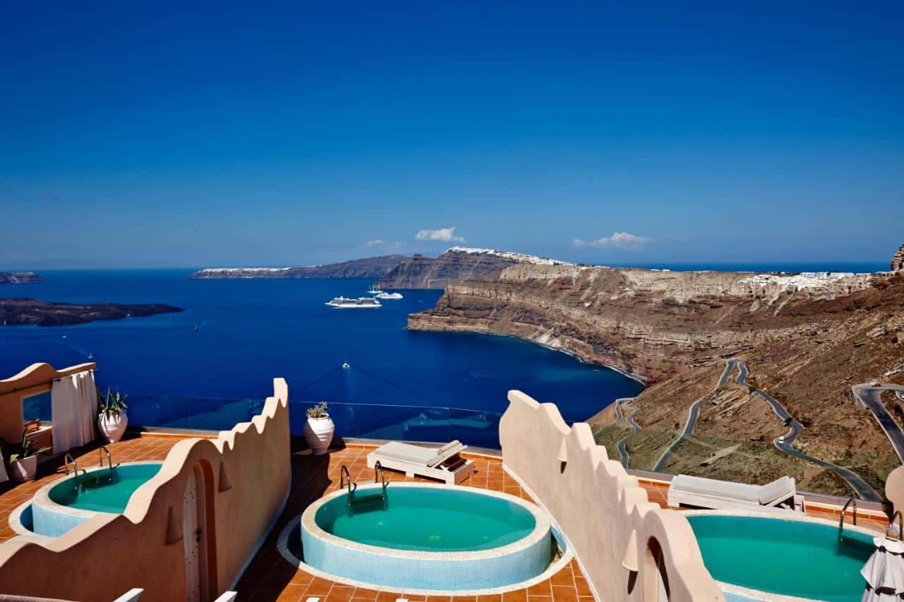Private swimming pool in Santorini