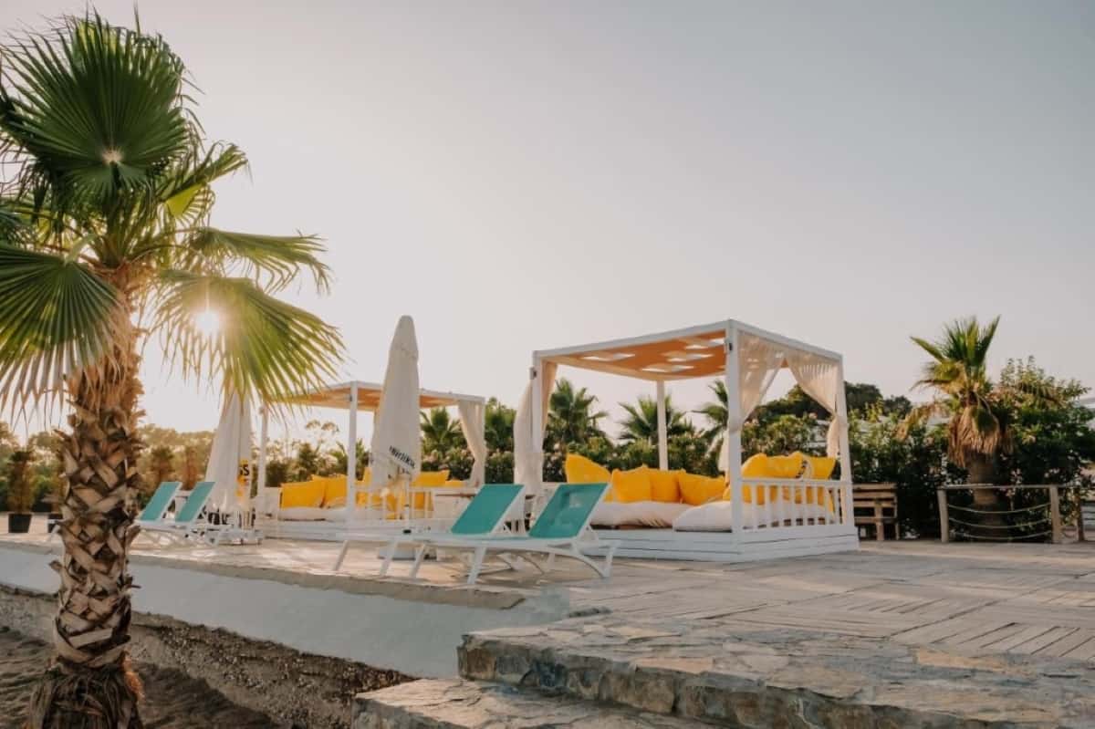 RAW BEACH HOTEL a contemporary chic and design hotel where guests can enjoy a sunset party at the private Red White Beach 3 l Global Grasshopper – travel inspiration for the road less travelled