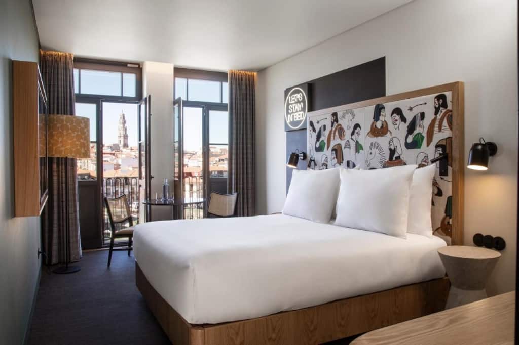 Se Catedral Hotel Porto, Tapestry Collection By Hilton - a trendy, cool and Insta-worthy perfect for partying Millennials and Gen Zs