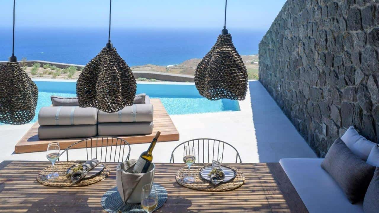 Gorgeous hotel in Santorini