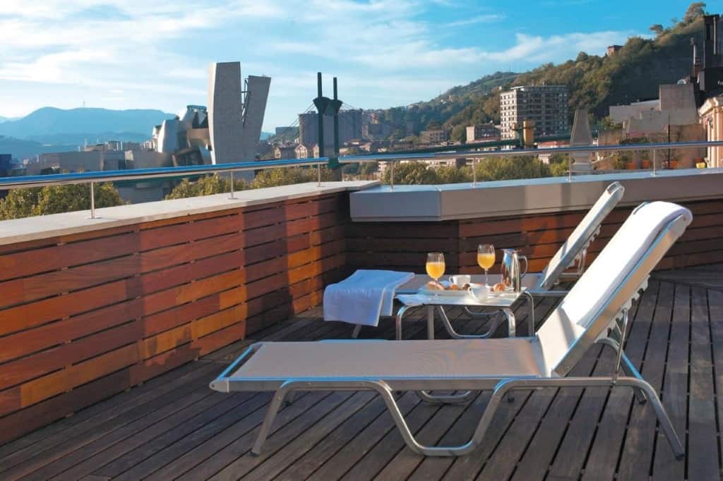 Hesperia Bilbao - a contemporary, stylish and spacious hotel where guests can enjoy views from a rooftop terrace overlooking the city