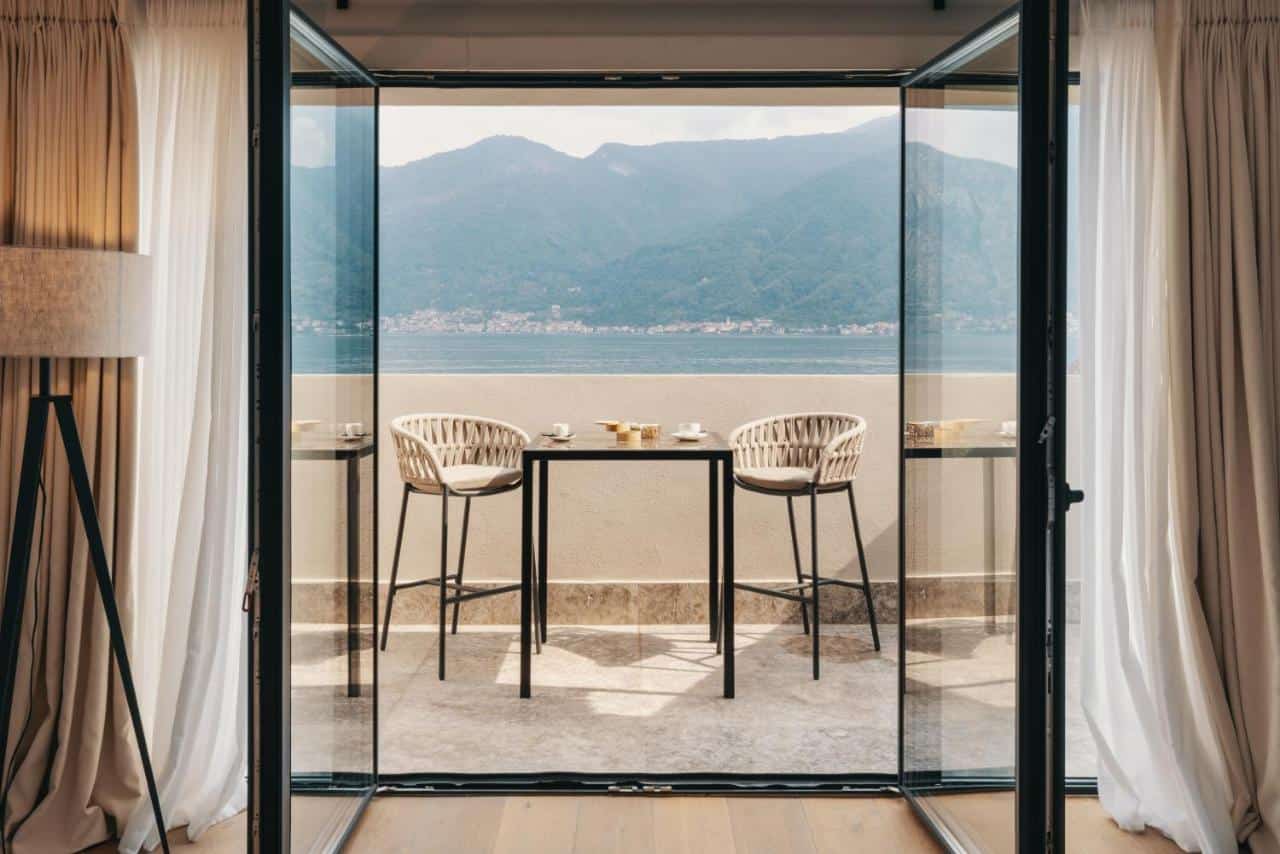 Modern hotel in Lake Como