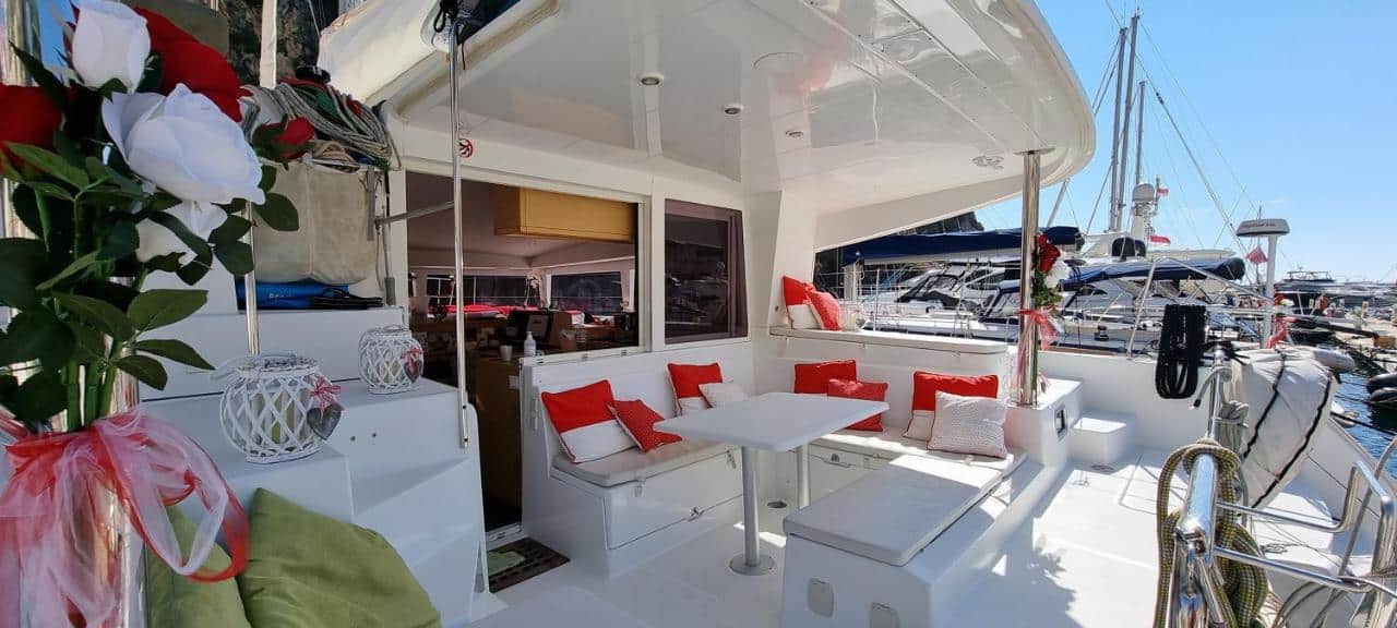 Red Sail - an upscale and polished yacht2