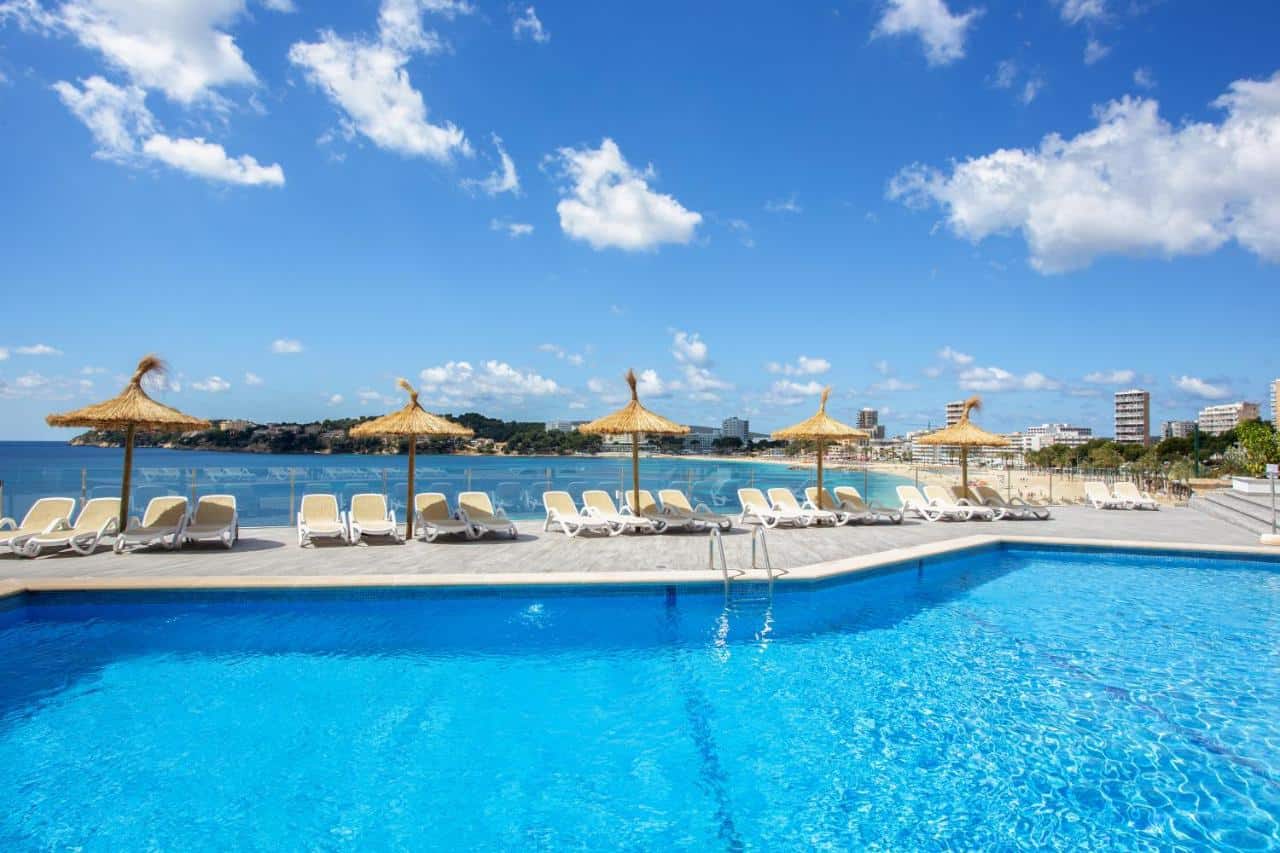 Bahia Principe Sunlight Coral Playa - one of the most dynamic and tropical spots on the Mallorcan coast