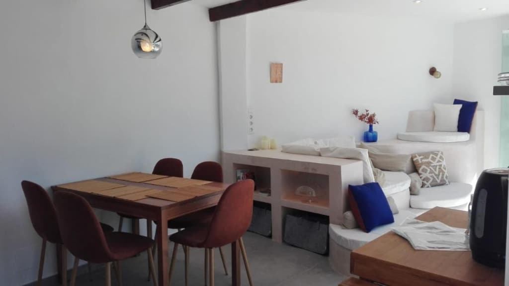 Buena Vista Ronda Club - a petite, bright and quirky boutique accommodation within walking distance of Plaza de Espana