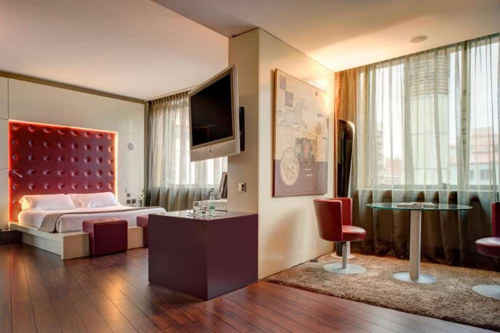Carlemany Girona - a lavish, sleek and fashionable hotel surrounded by popular local attractions