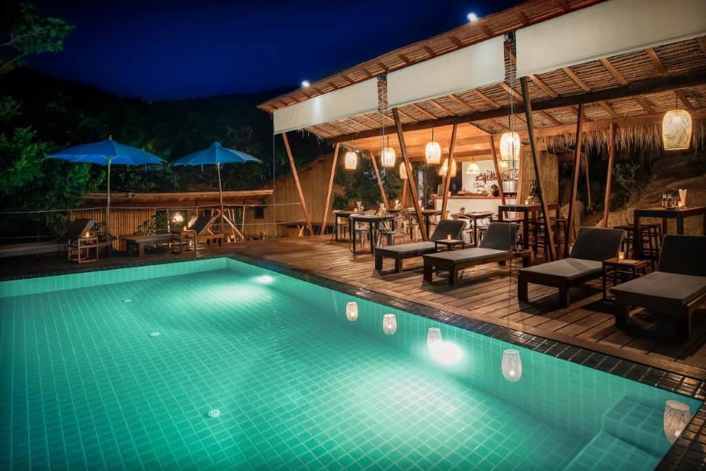 Ecotao Lodge - a rustic, eco-friendly and unique hotel within walking distance of the beach 