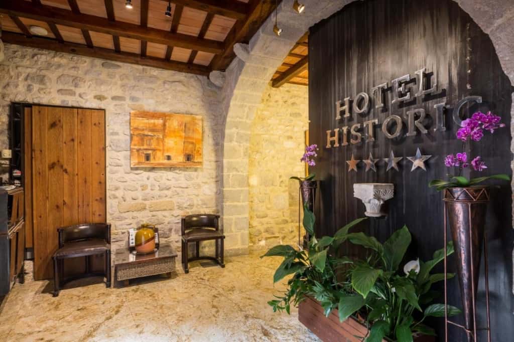 Hotel Històric - a traditional, modern and quiet boutique accommodation steps away from an array of restaurants 