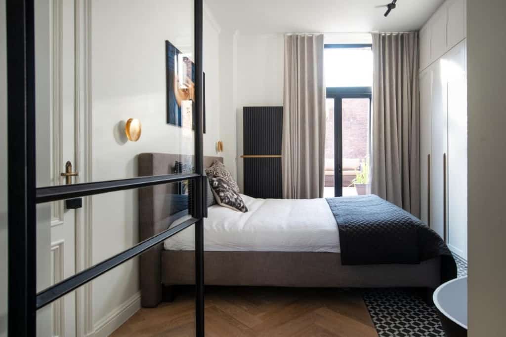 Lit d'Art Exclusive Boutique Hotel - a quiet, lavish and art accommodation neighbouring Museum of Fine Arts