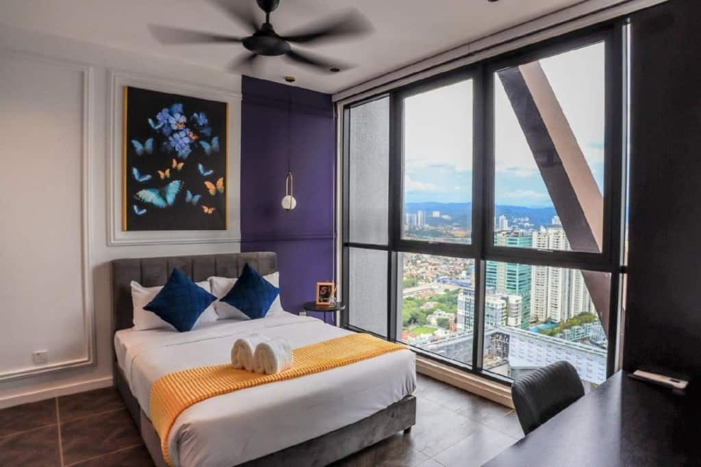 Mana-Mana Suites at Scarletz Suites KLCC - a trendy, contemporary and vibrant hotel located in the heart of Kuala Lumpur