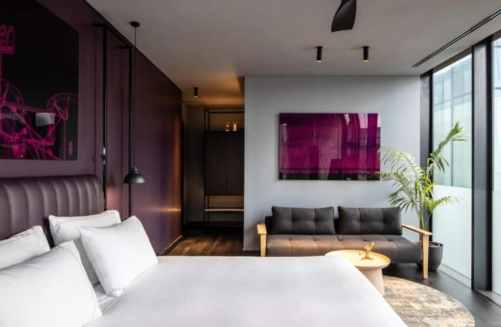 Play Midtown Hotel Tel Aviv - a new, upscale and unique hotel where guests can experience Michelin-star Israeli cuisine