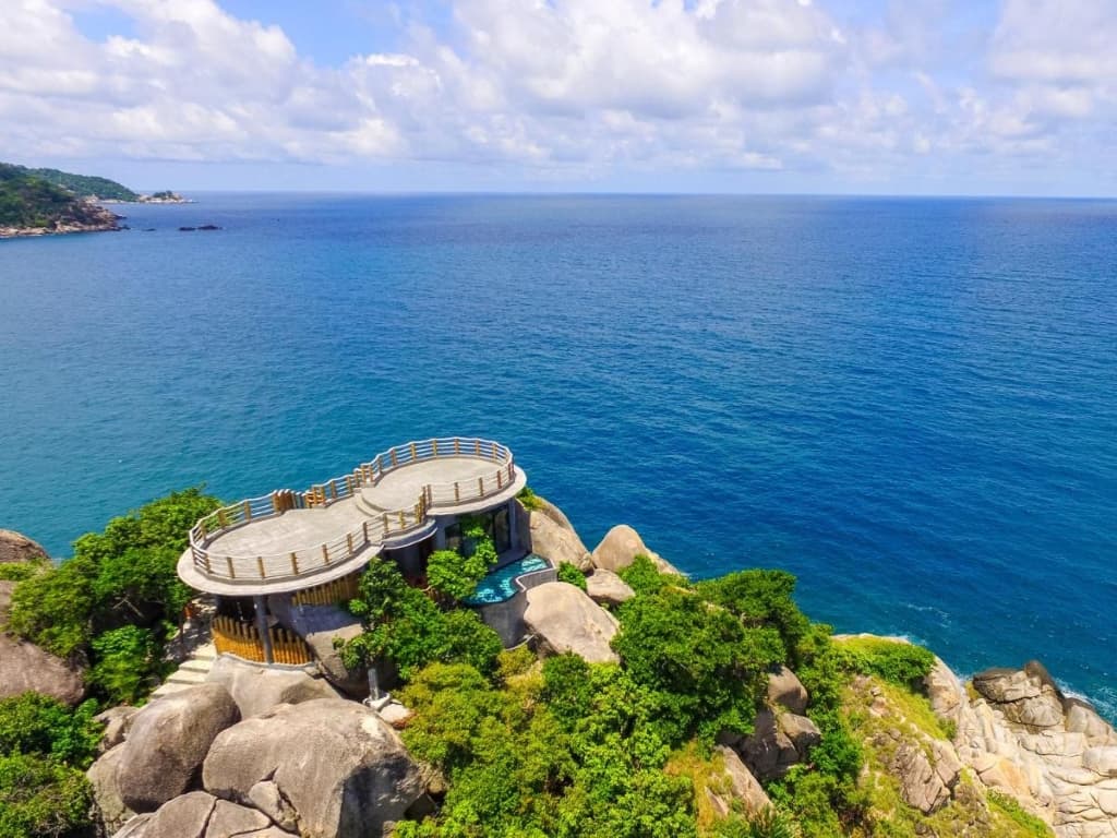 Sai Daeng Resort - an eco-friendly, chic and tranquil boutique resort providing guests with breathtaking views overlooking the ocean and iconic Shark Island