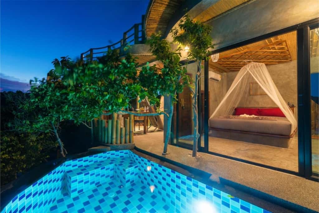 Sai Daeng Resort - an eco-friendly, chic and tranquil boutique resort providing guests with breathtaking views overlooking the ocean and iconic Shark Island