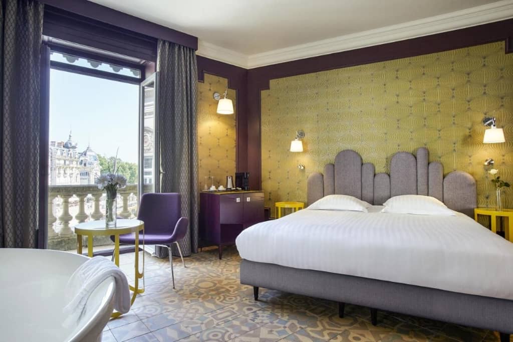 Grand Hôtel du Midi Montpellier - Opéra Comédie - a contemporary, themed and spacious accommodation within walking distance of local popular attractions