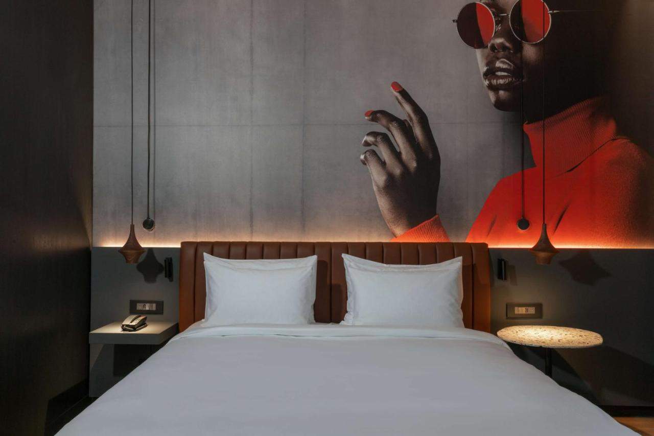Radisson RED Hotel Johannesburg - an ultra-design and swanky hotel1
