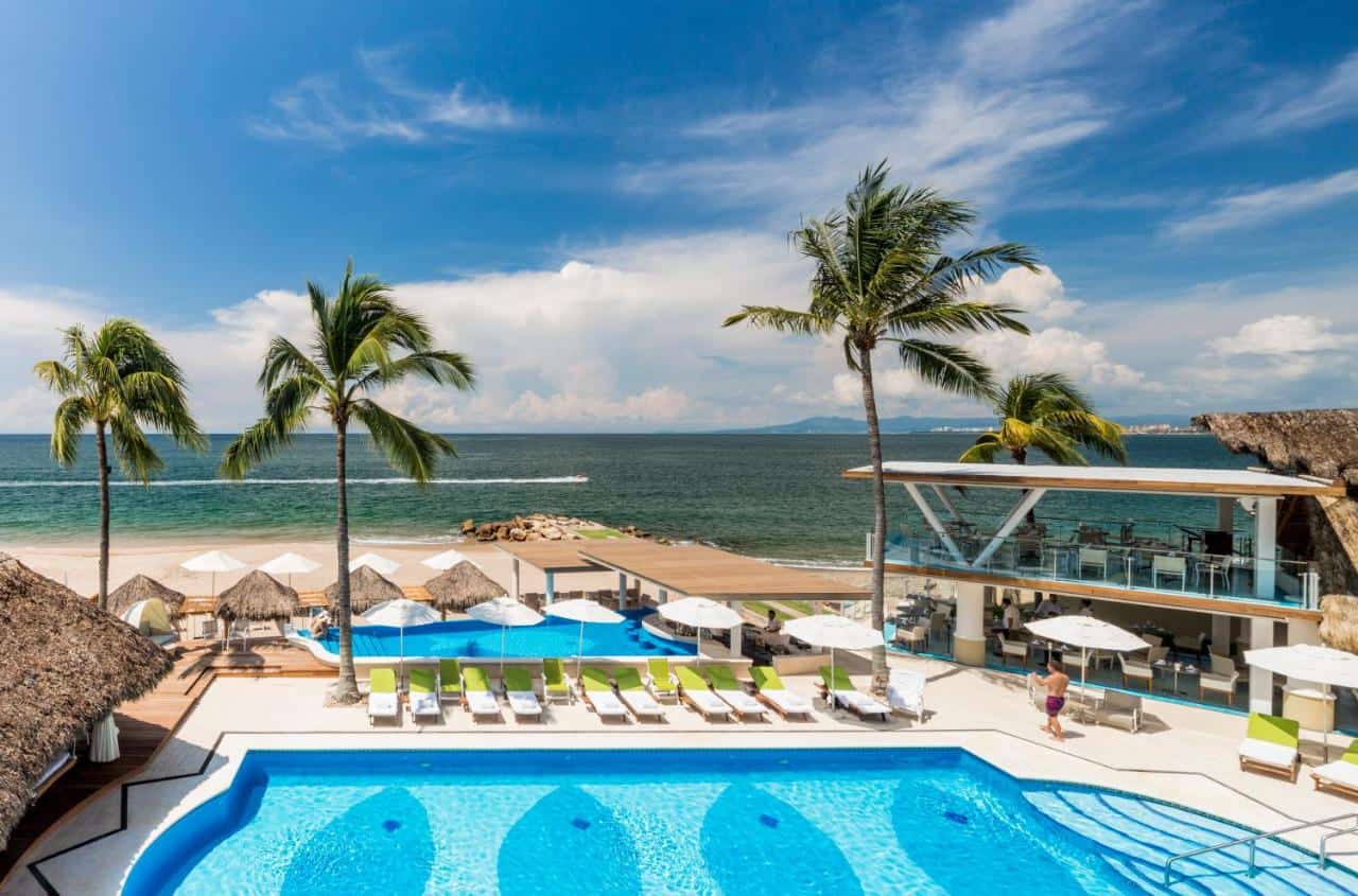 Villa Premiere Boutique Hotel & Romantic Getaway - a stylish oceanfront hotel