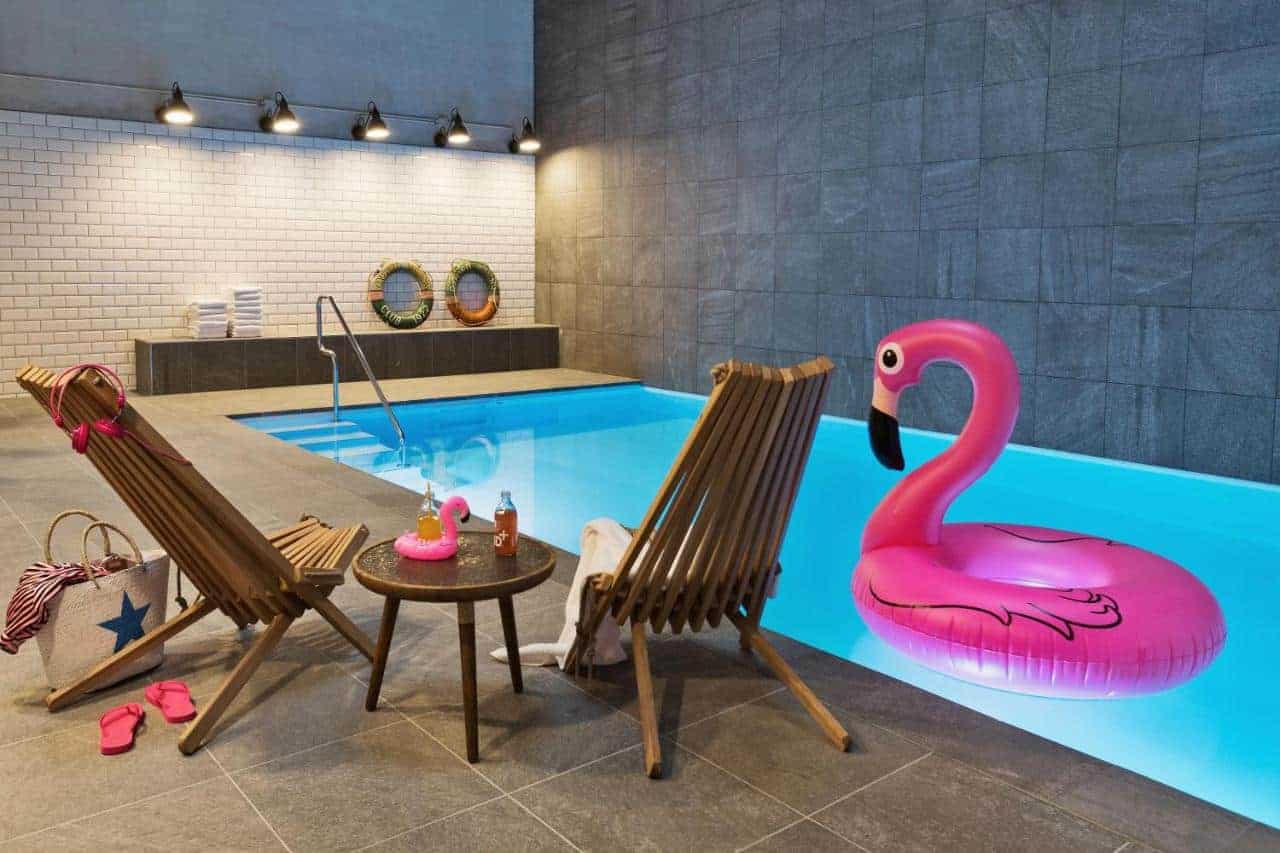 Moxy Houthavens Swimming Pool